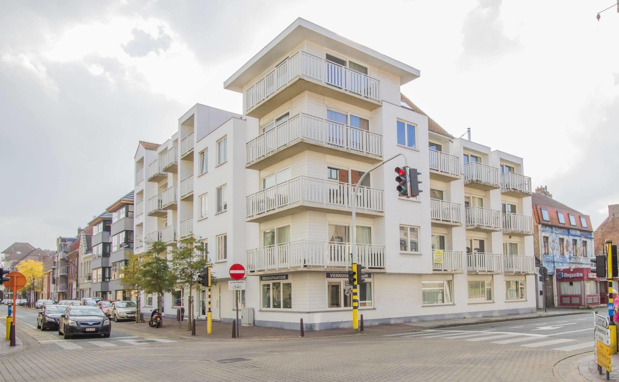 Holiday Suites De Panne Exterior foto